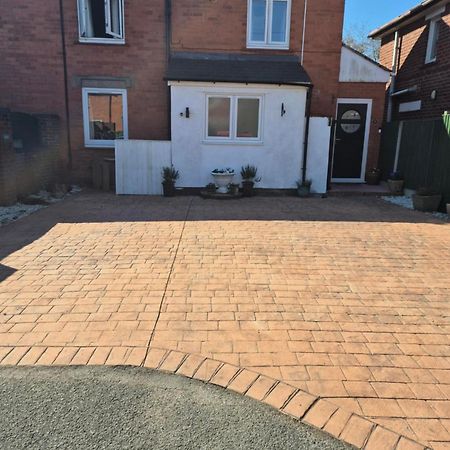 Accomadation Wrexham Exterior foto