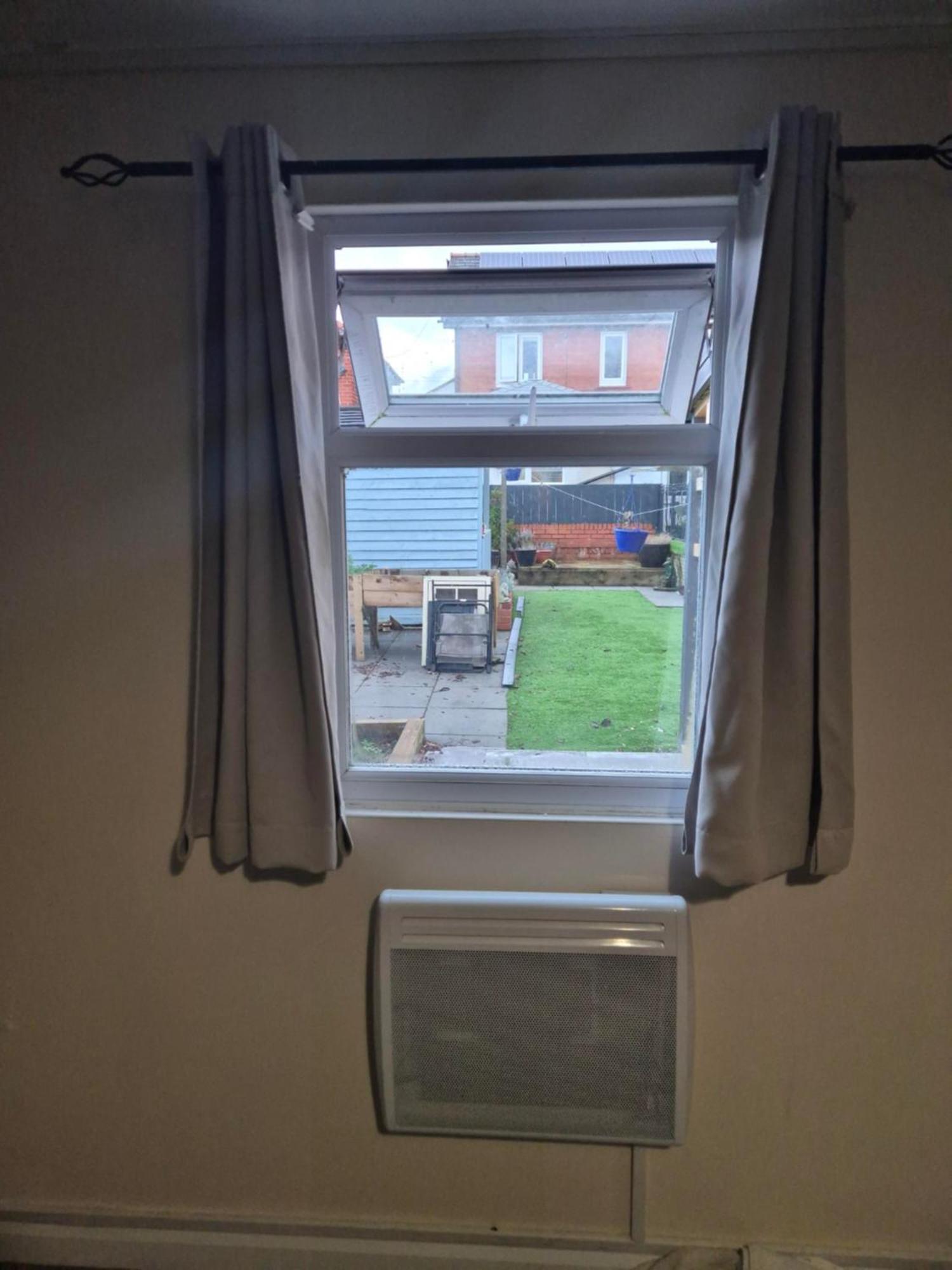 Accomadation Wrexham Exterior foto