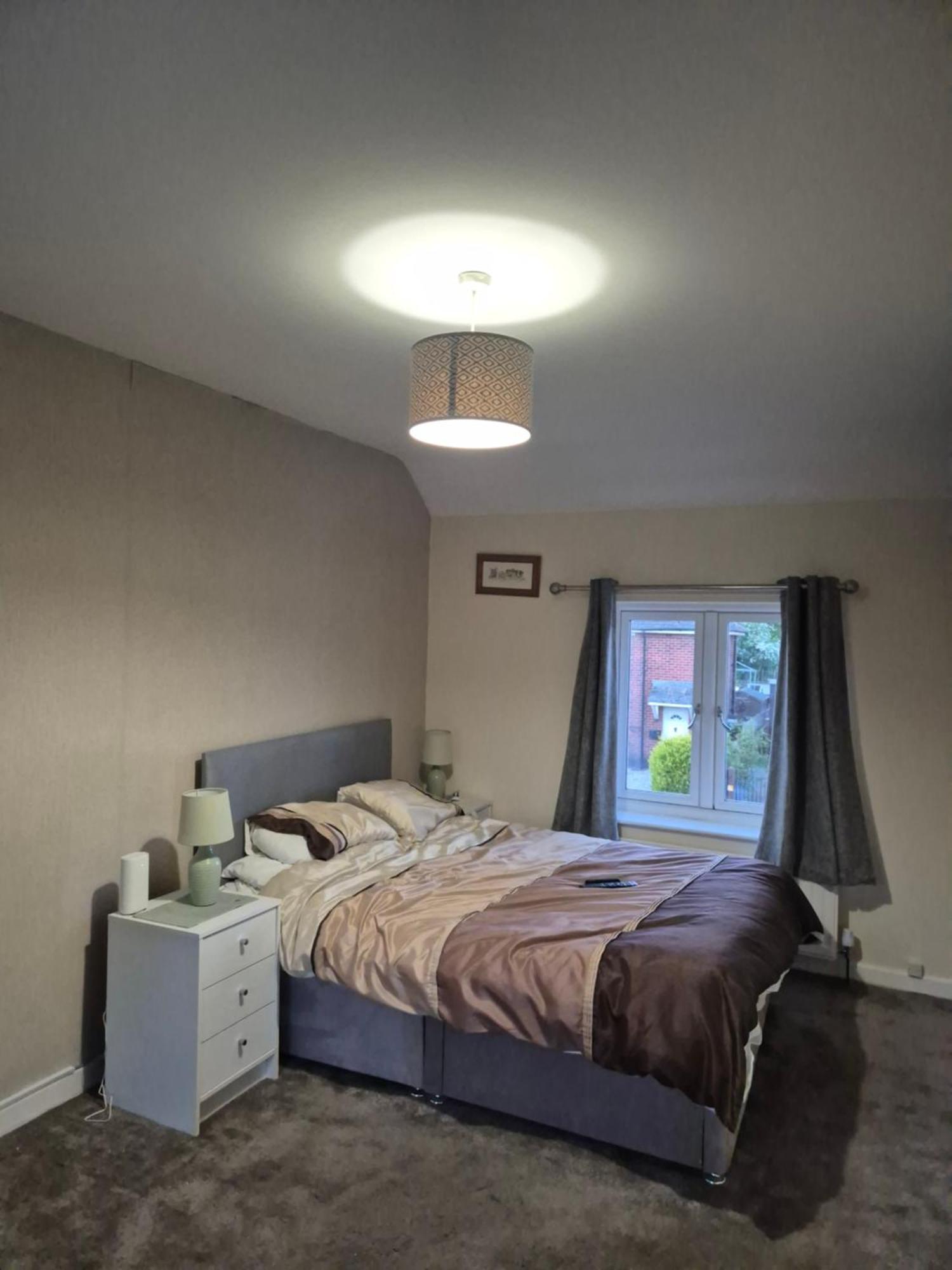 Accomadation Wrexham Exterior foto